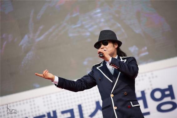 ‘소명’ 먹고살기 위해 트로트 가수로 전향한 사연